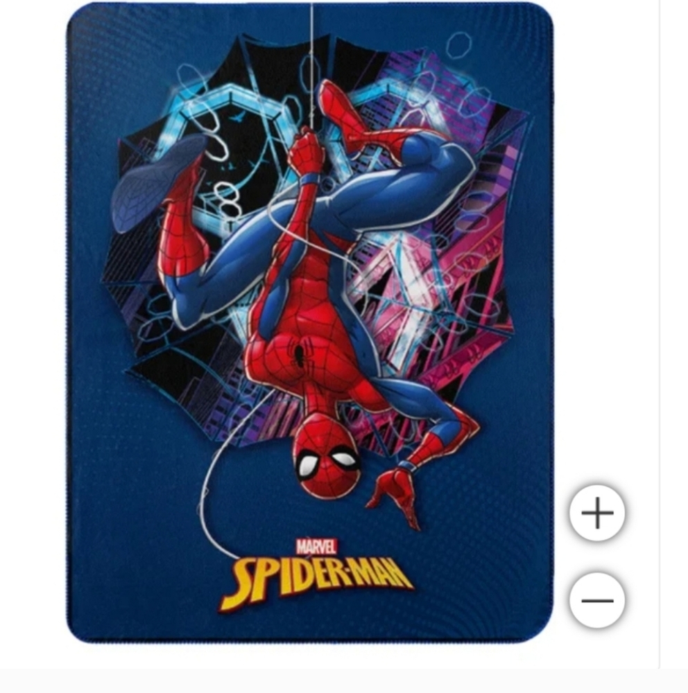 Spiderman reversible cloud Character Youth Throw, new - Picture 3 of 4